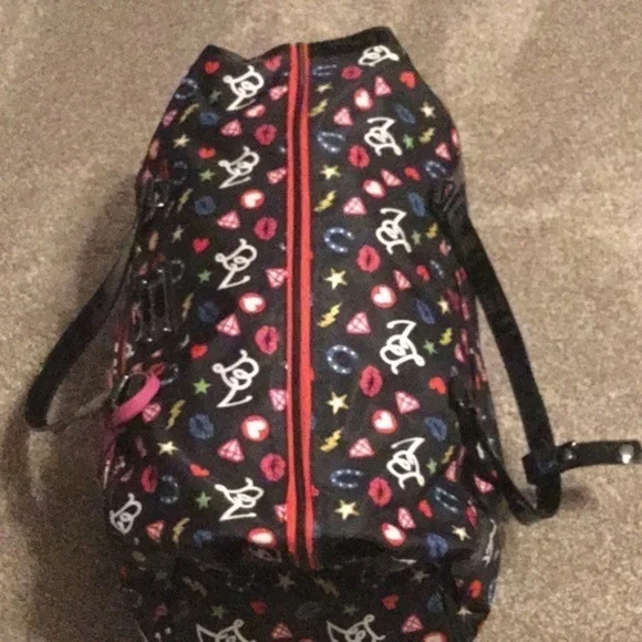 🆕betsey Johnson duffle